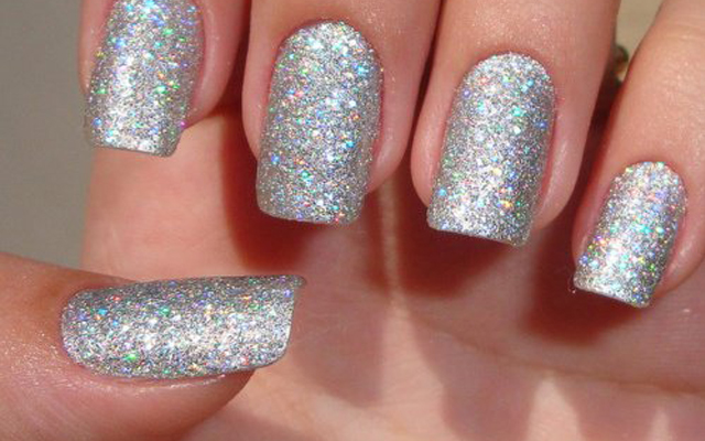 Descubre los colores de uñas del verano 