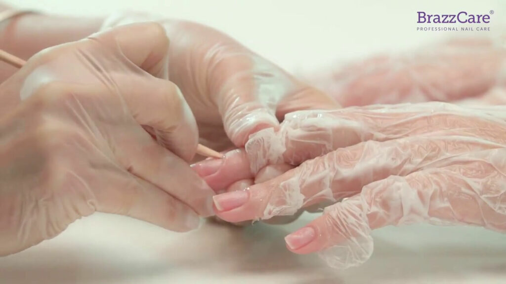 manicuras internacionales manicura brasileña en seco con guantes